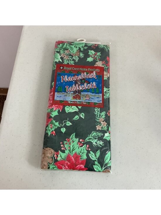 Holiday Other - Vintage Green Christmas Tablecloth Flannel Back 52 X 70 Oblong New